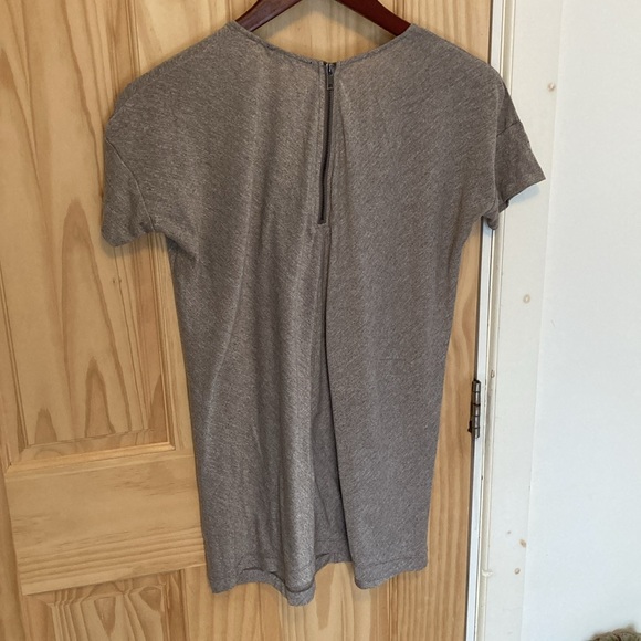 Dex short sleeve top with zipper back - Picture 3 of 6